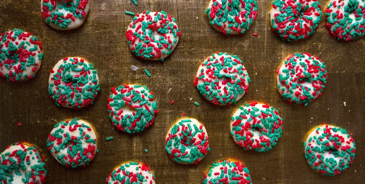 Mexican Butter Cookies with Sprinkles (Galletas con Chochitos)