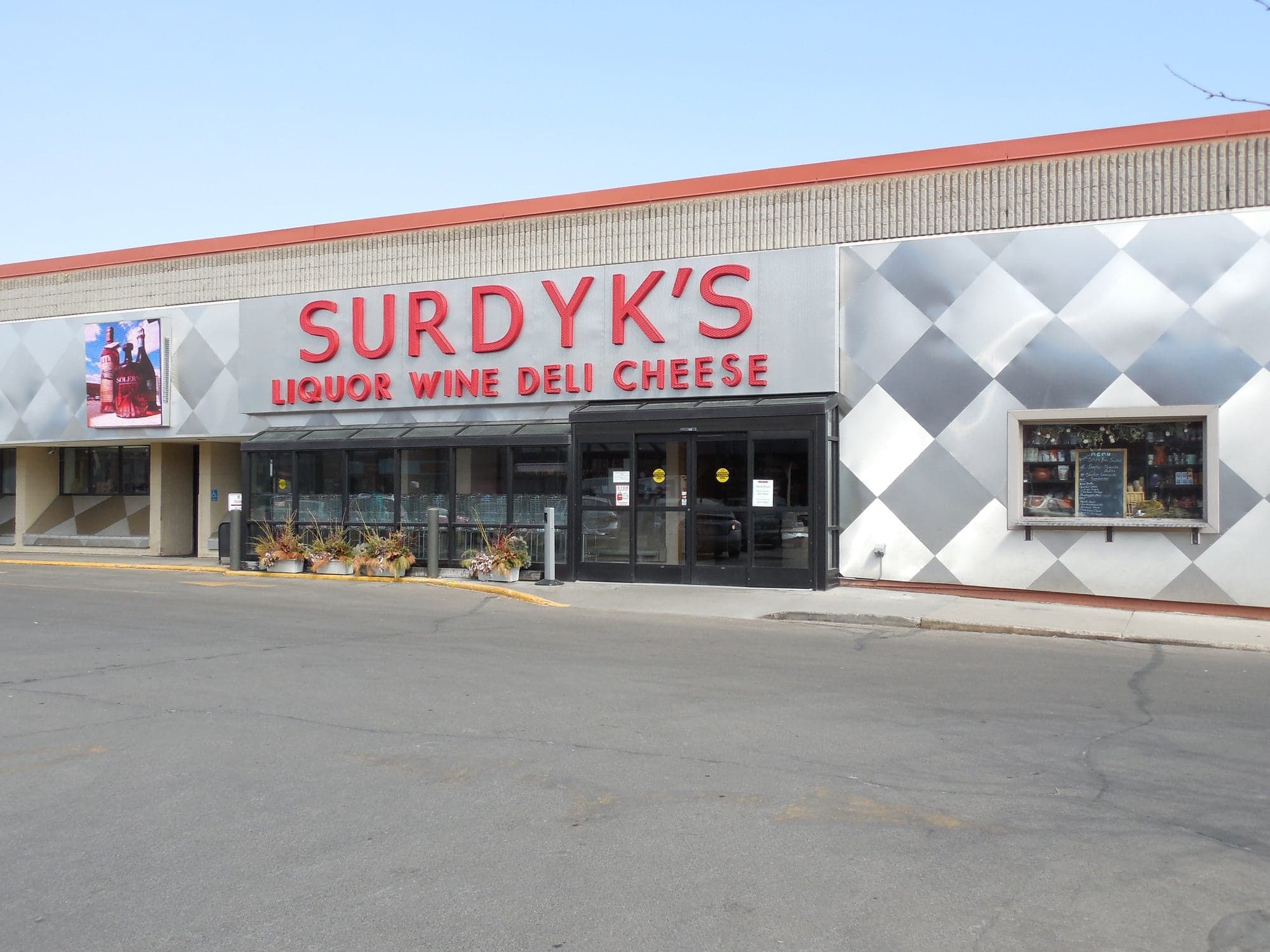 Minneapolis Guide, Surdyk's Liquor and Cheese