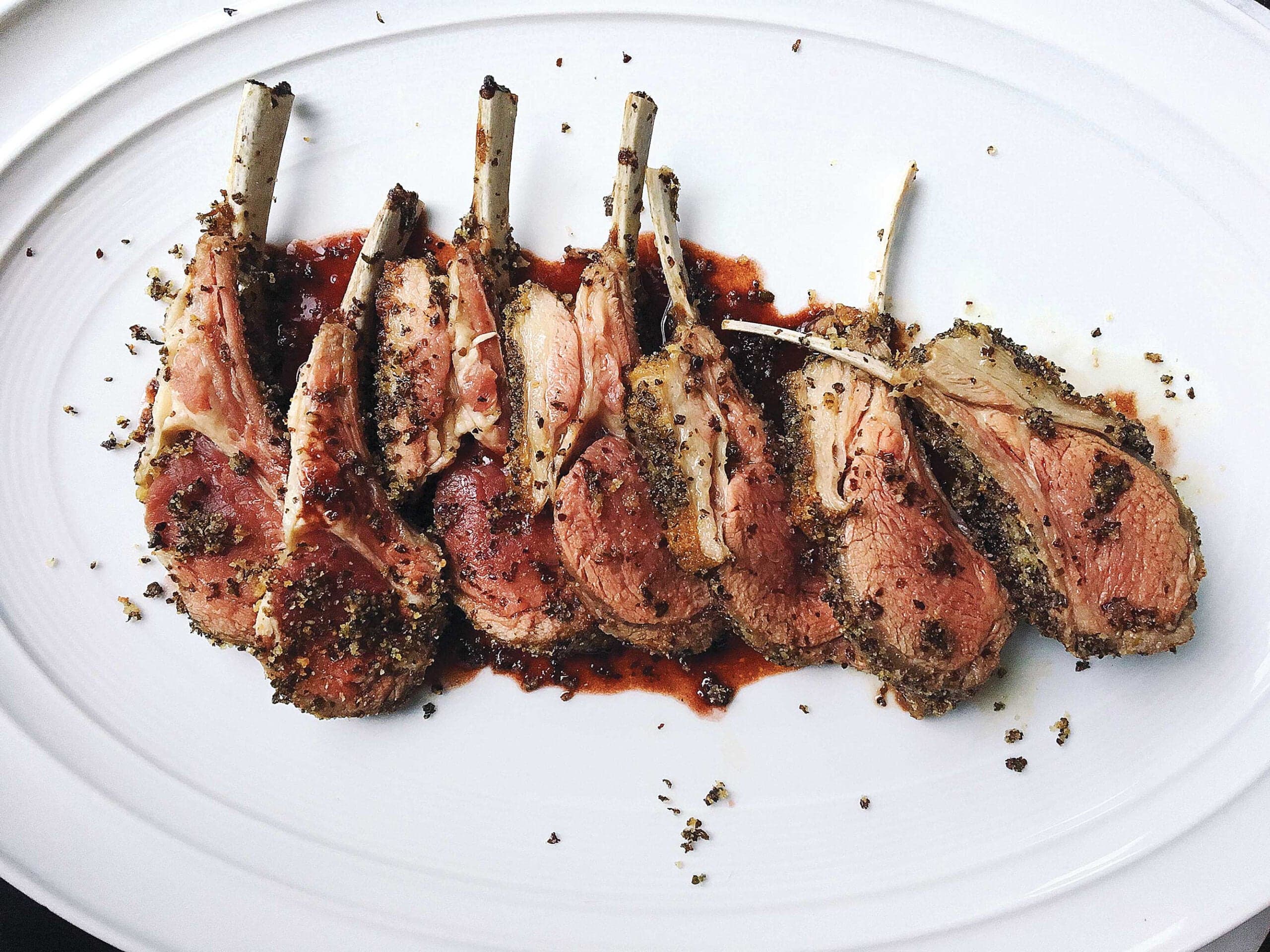 Seaweed-Crusted Rack of Lamb with Red Wine Sauce
