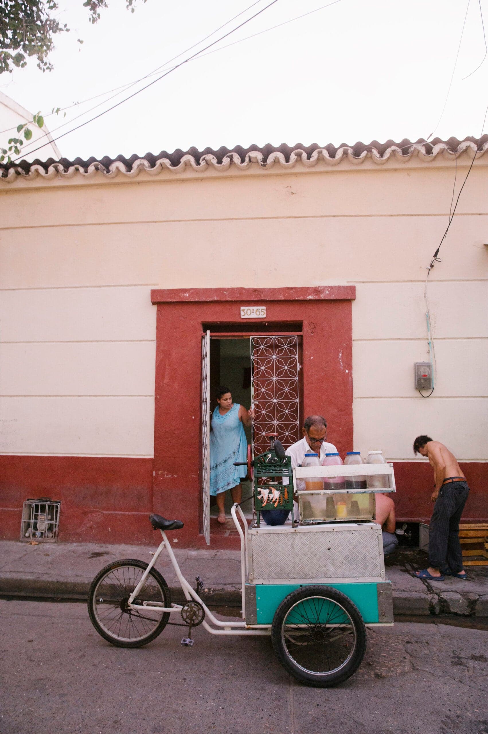 Juice vendor, Colombia