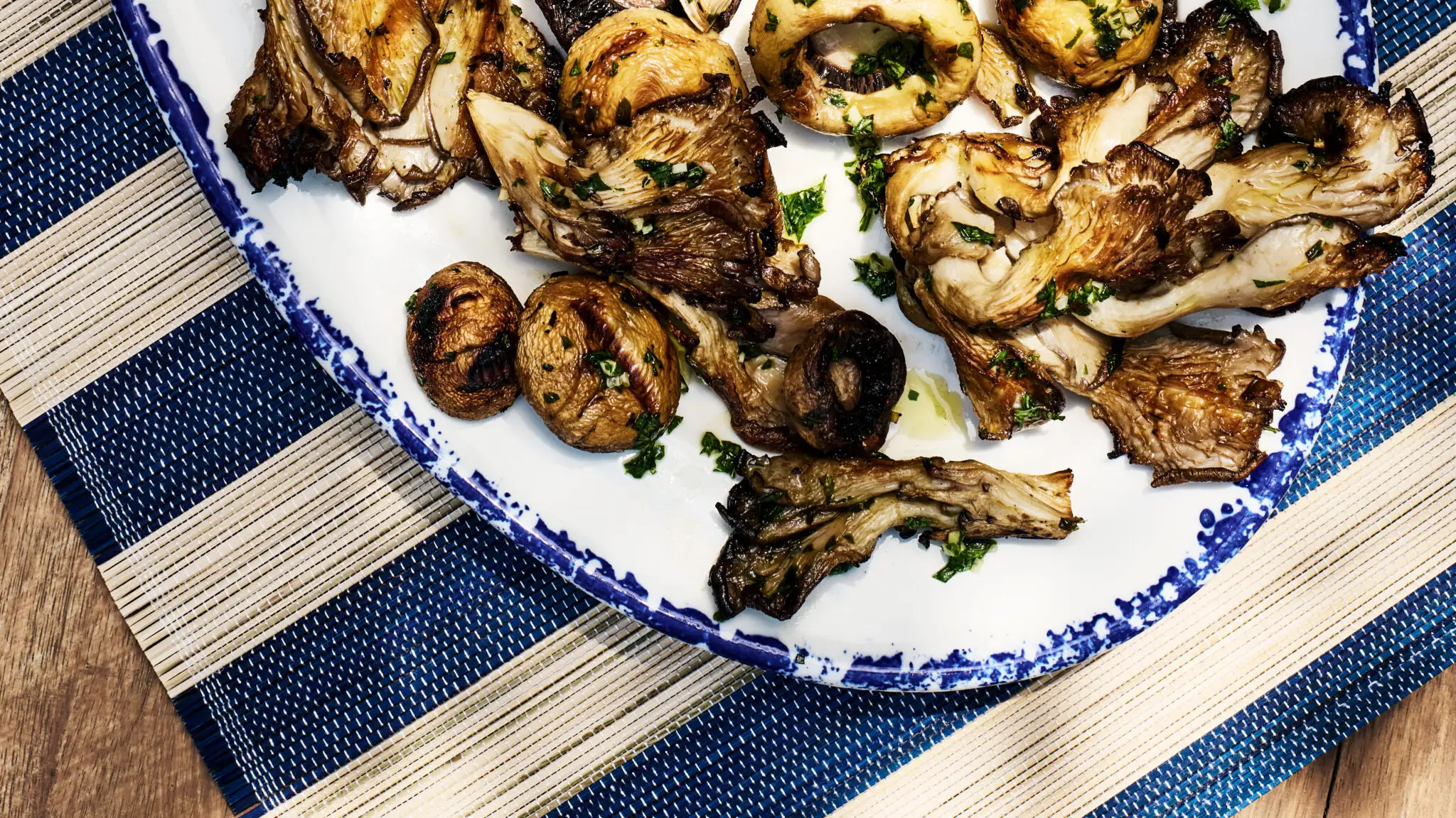 Grilled Mushrooms with Garlic-Parsley Oil-image