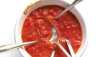 Tomato Sauce with Onion and Butter-image