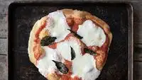 Gluten-Free Pizza Margherita-image