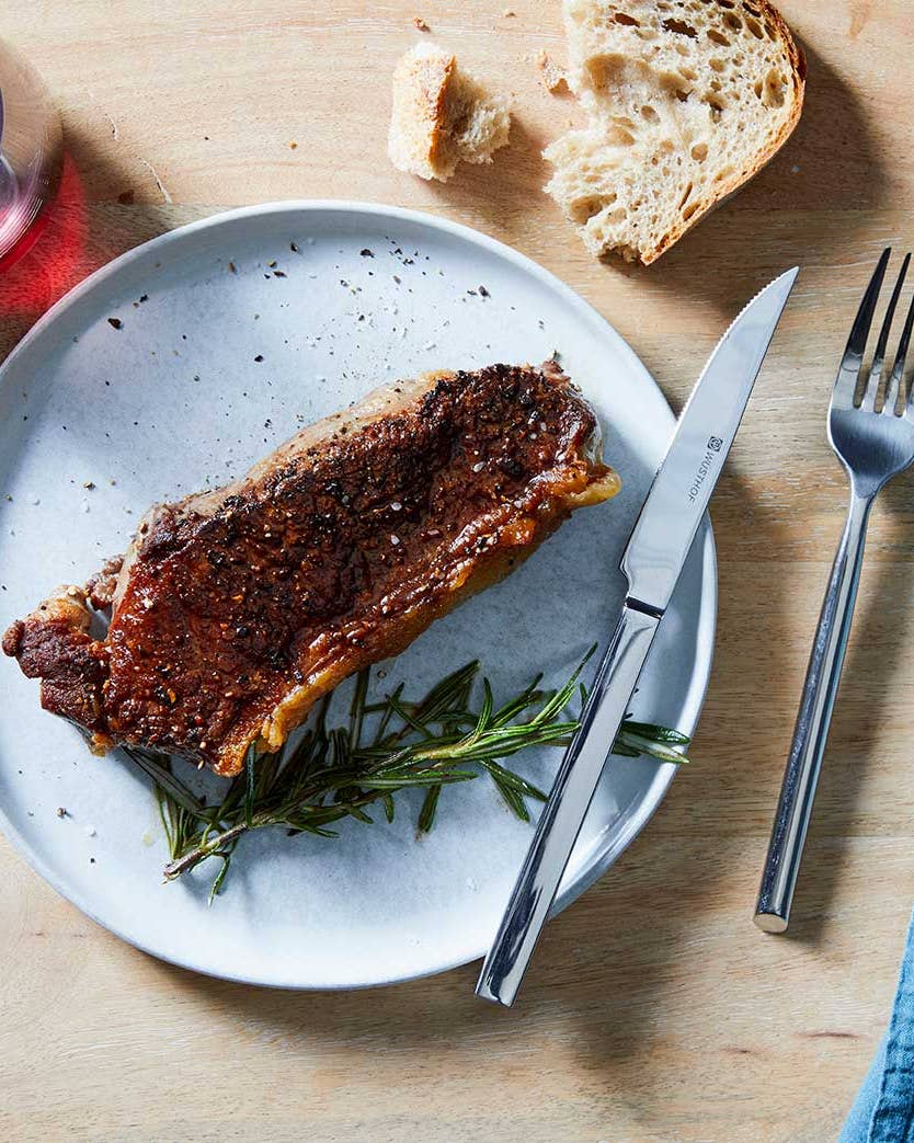 Sharpen Your Dinner Table Style with the Best Steak Knives