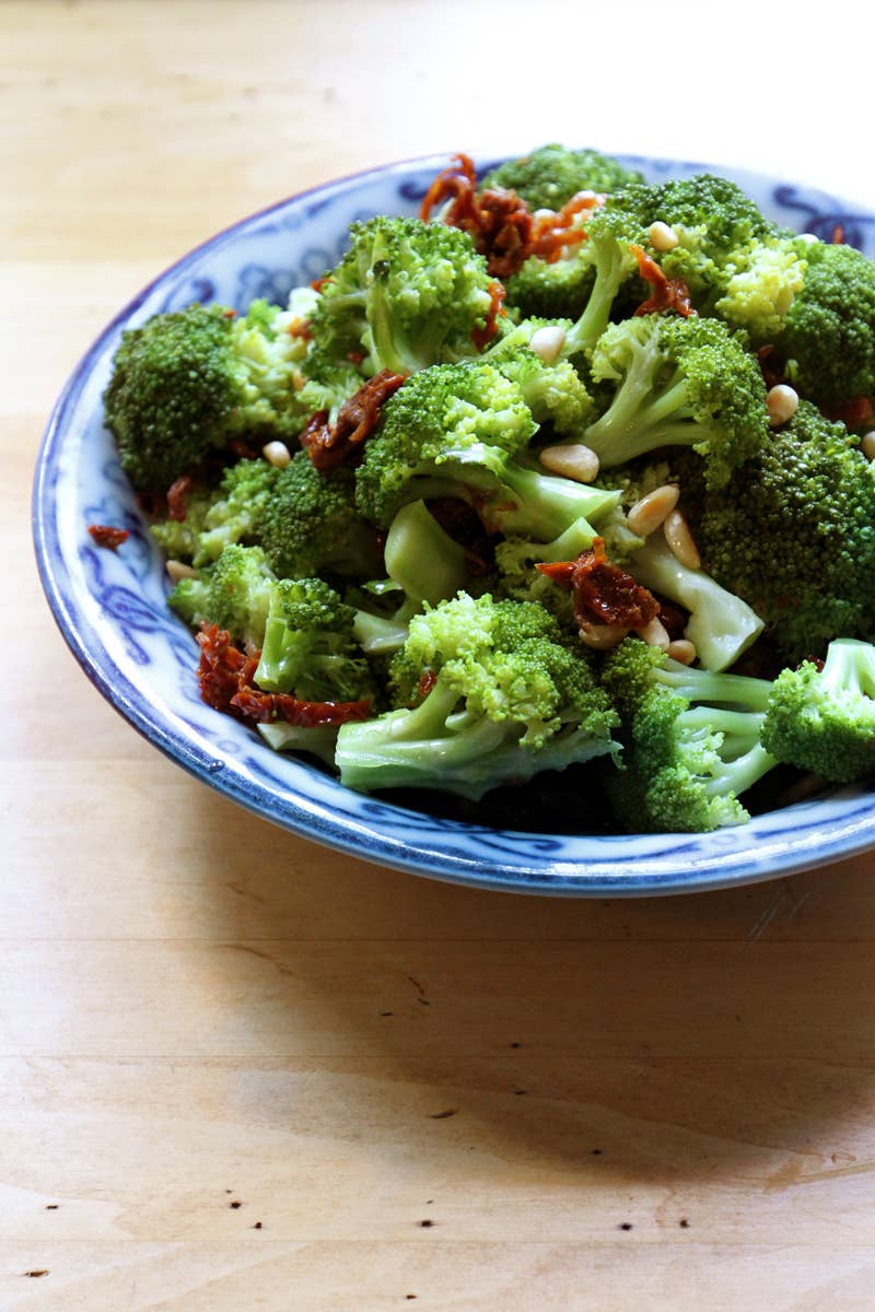 Steamed Broccoli with Sun-Dried Tomatoes and Pine Nuts