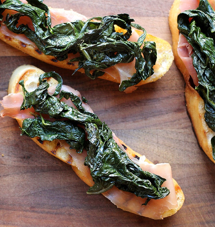 Cavolo nero (Tuscan kale) bruschetta