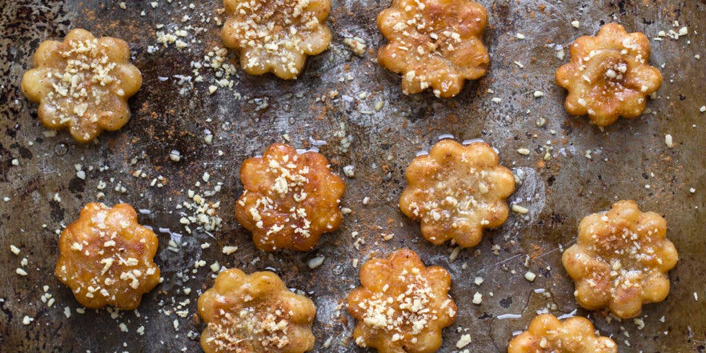 Ginger Cookies Dipped in Honey (Yak Kwa)