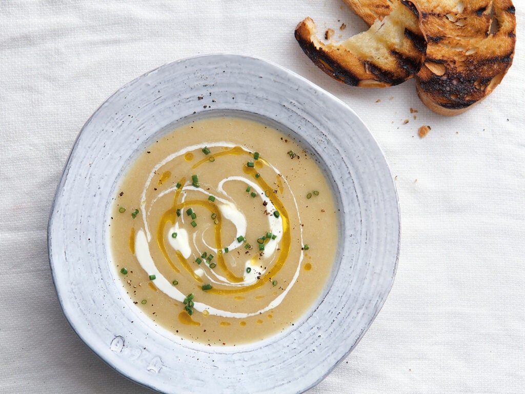 Chilled Mexican Potato and Leek Soup (Sopa de Poro y Papa)