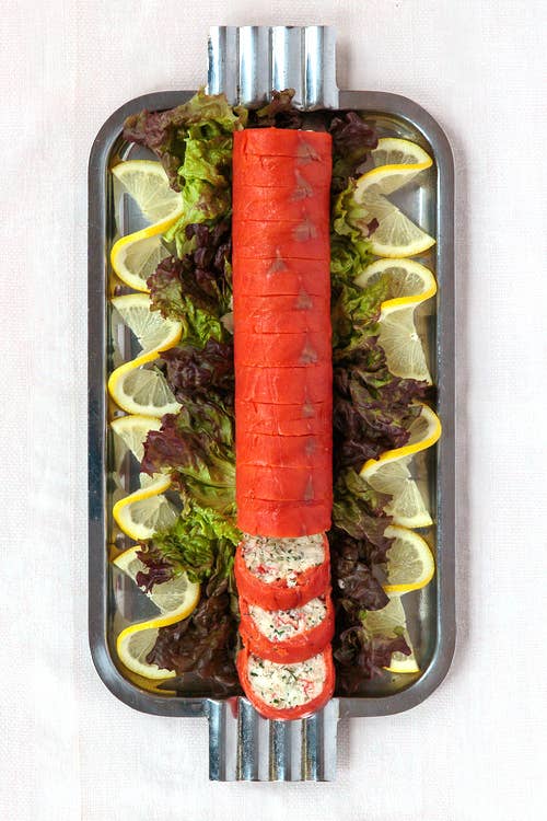 Roulade de Saumon aux Crabes des Neiges  (Smoked Salmon Stuffed with Cottage Cheese and Crab)
