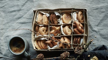 5 Buttery, Spicy Danish Christmas Cookies