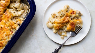 Mac and Cheese with Sausage and Apple Casserole for Thanksgiving Sides