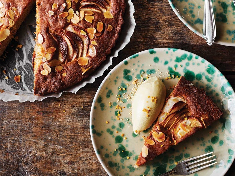 Pear Cake with Honey and Spelt