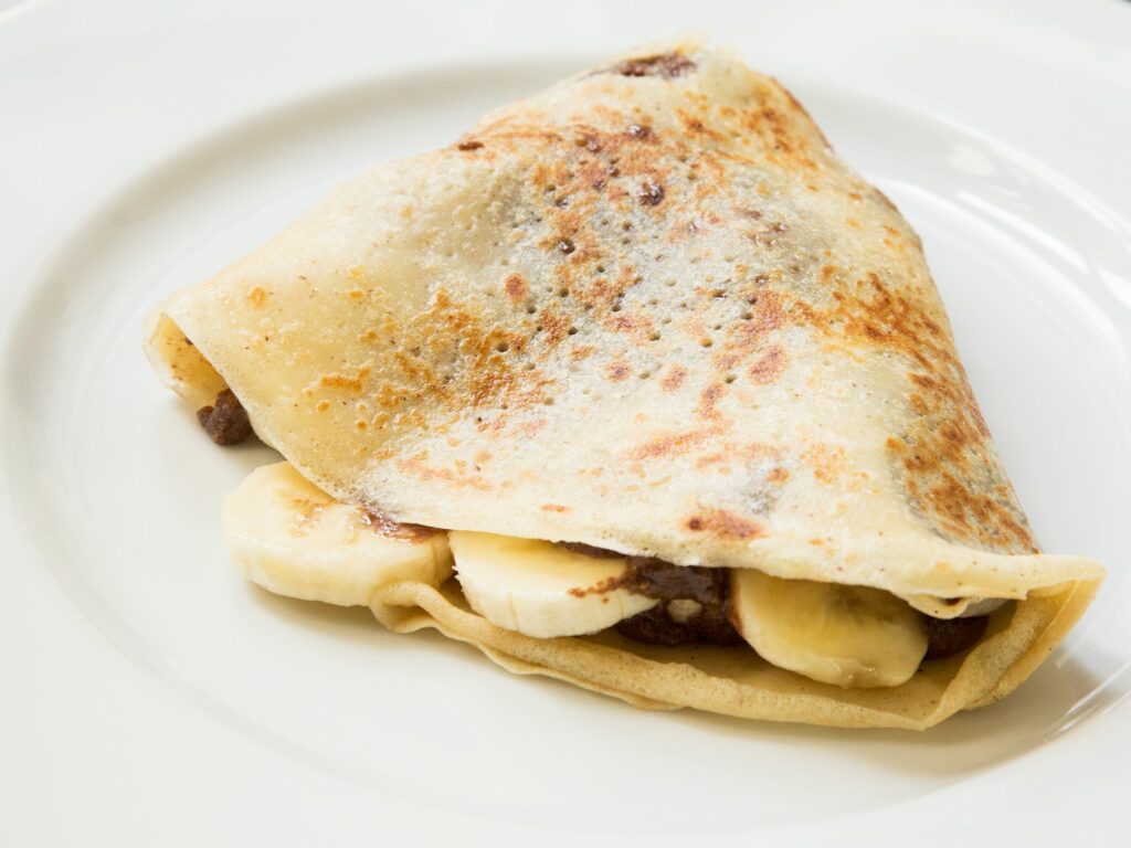 Chocolate-Hazelnuts and Banana Crêpes