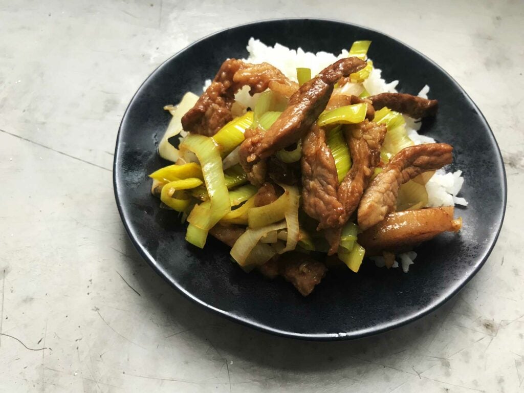 Cong Bao Rou Si (Stir-Fried Pork with Leeks)