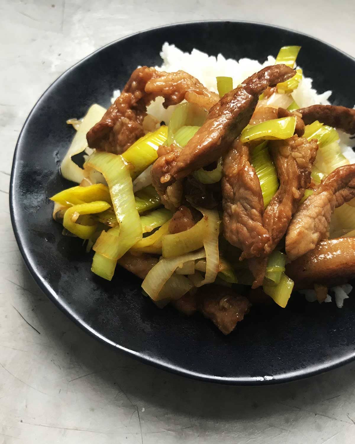 Cong Bao Rou Si (Stir-Fried Pork with Leeks)