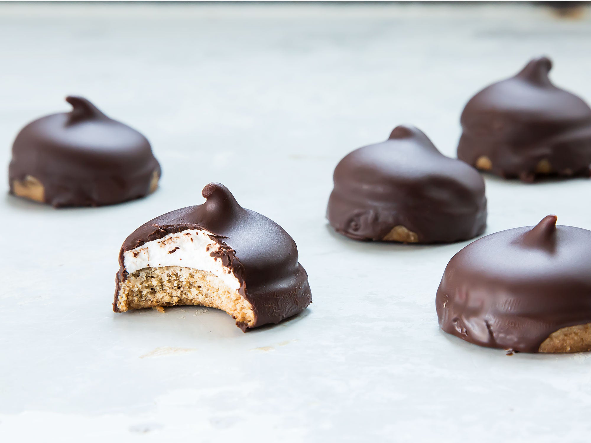 Homemade Mallomars | Saveur-image