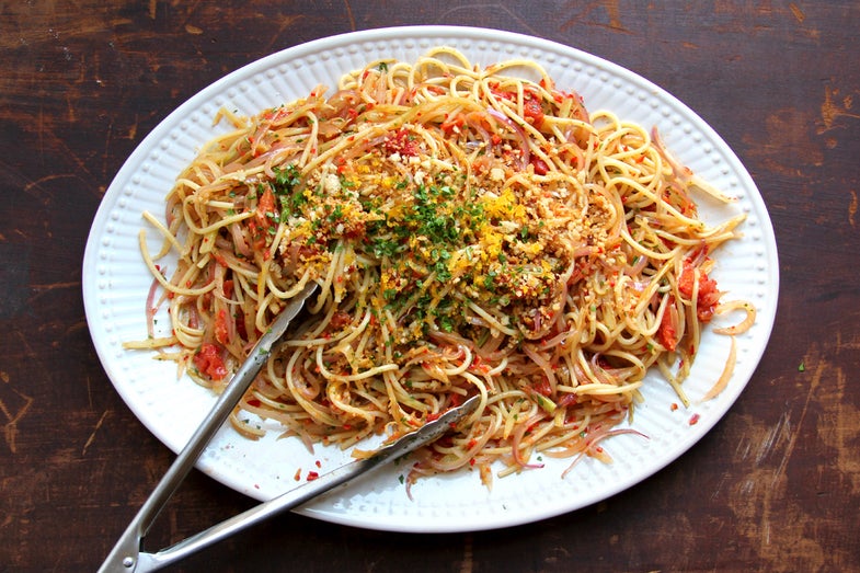 Spaghetti with Oven-Roasted Tomatoes and Caramelized Fennel