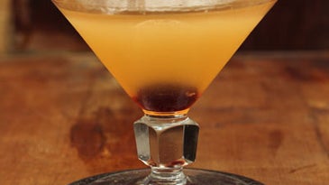 Friday Cocktails: The Ginger Gold Rush
