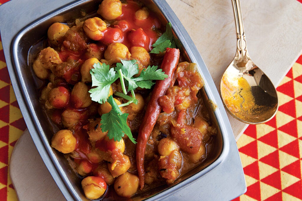 Spiced Chickpeas (Chana Masala)