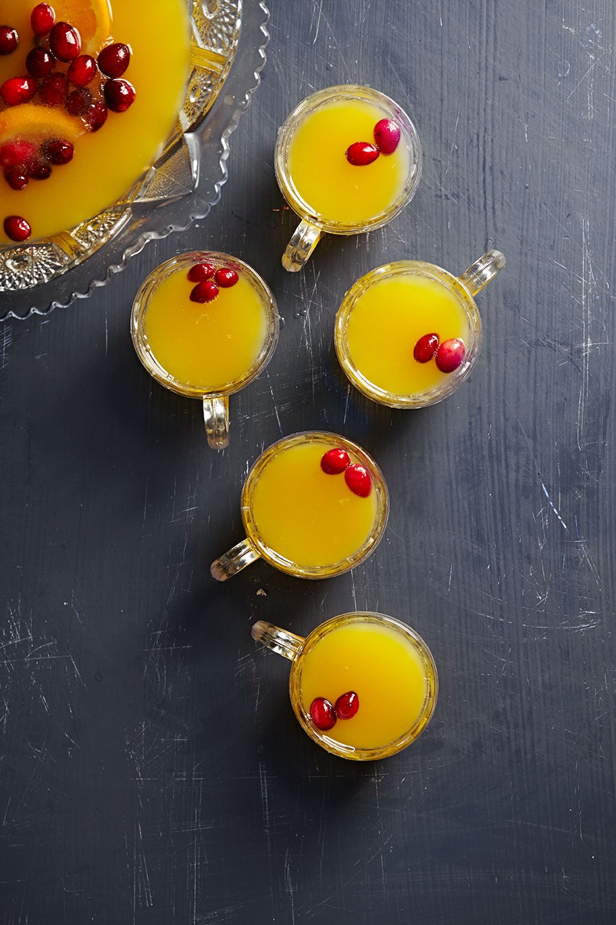 Our 37 Best Cocktails For A Crowd