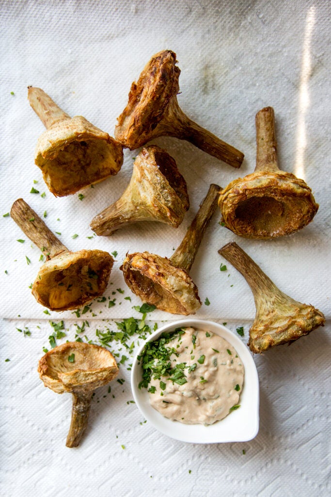 Fried Artichoke Hearts with Taratur Sauce