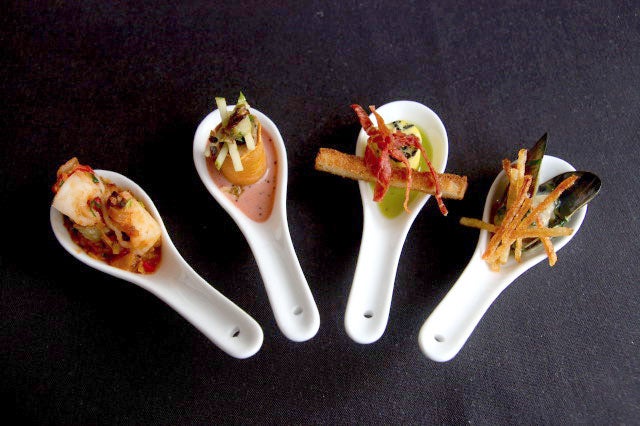 httpswww.saveur.comsitessaveur.comfilesimport2009images2009-03634-amuse-shrimp_and_grits_4_480.jpg