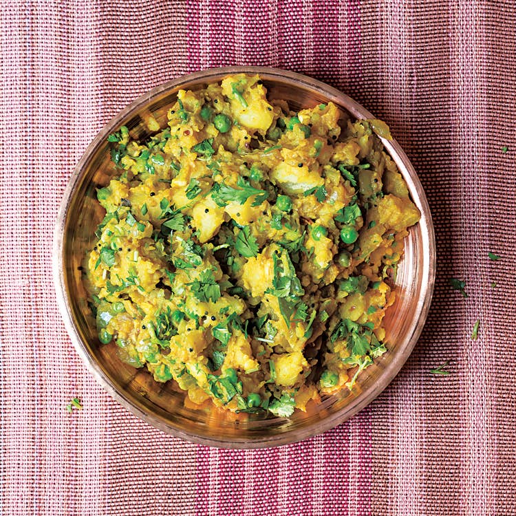 South Indian Curry-Mashed Potatoes (Aloo Masala)