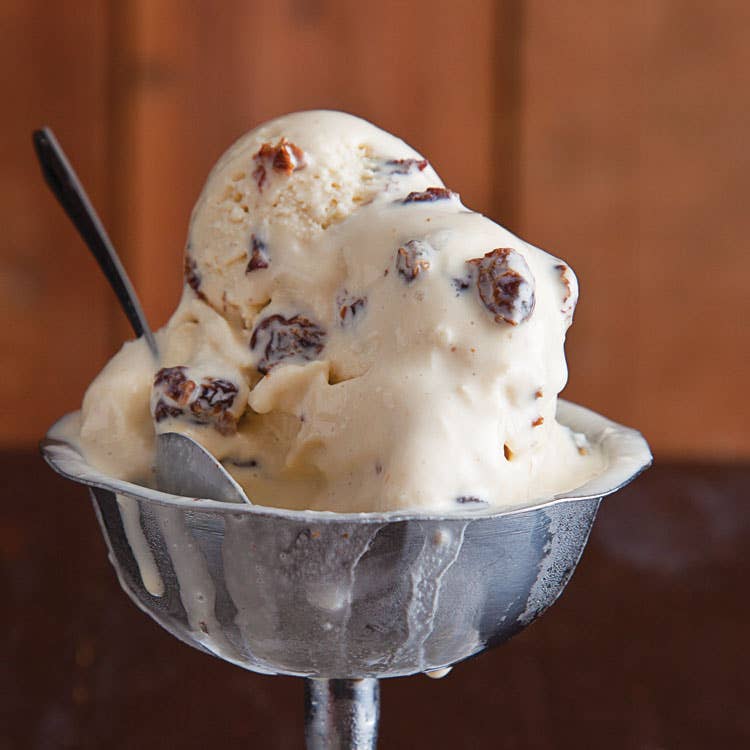 Rum raisin ice cream (easy!)