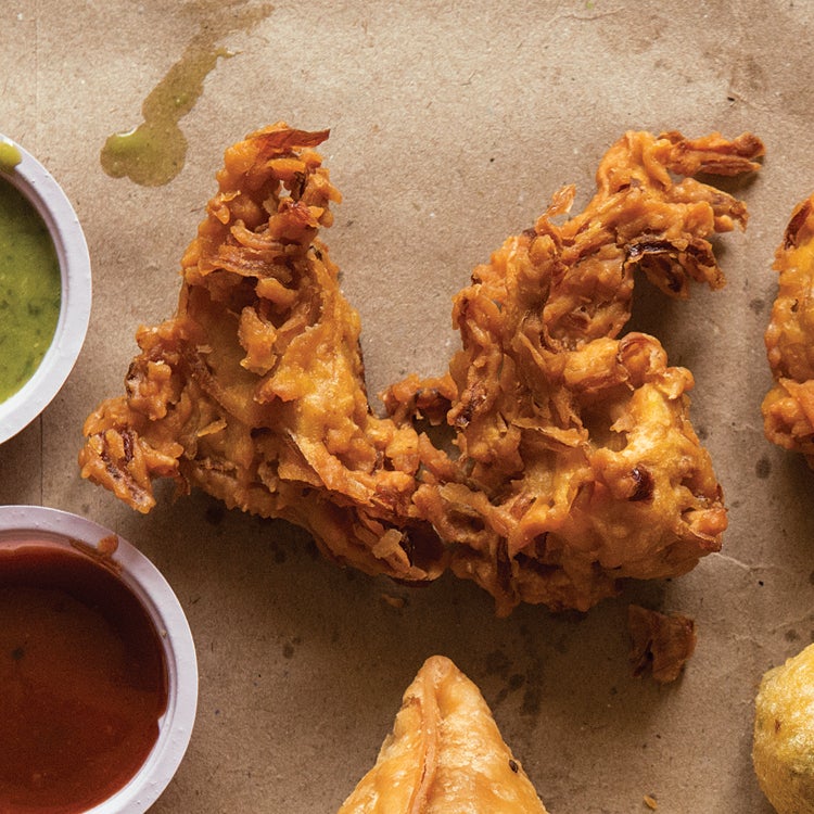 Pakoras (Indian Vegetable Fritters)