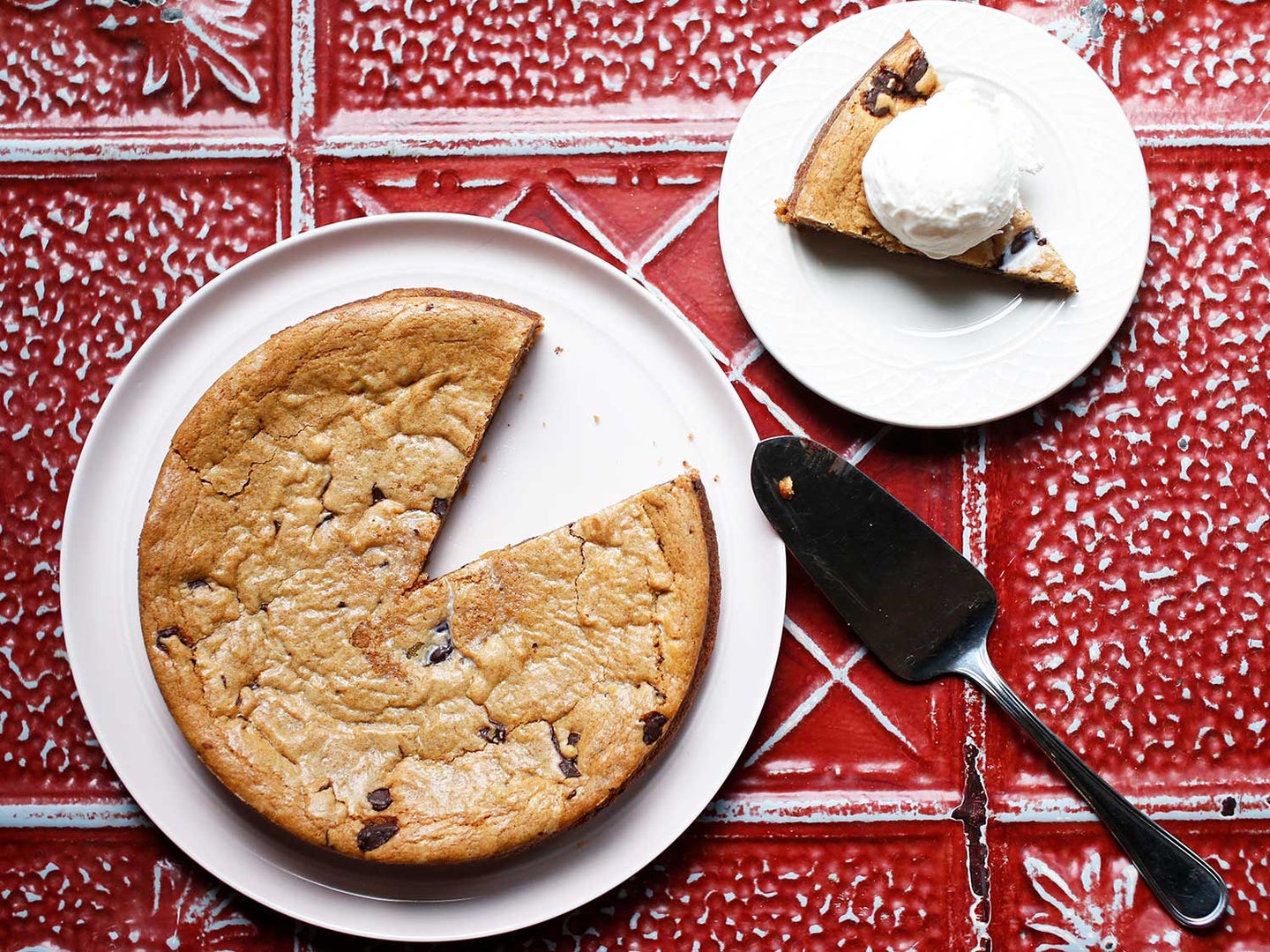 Caramel Chocolate-Chip Cookie Cake