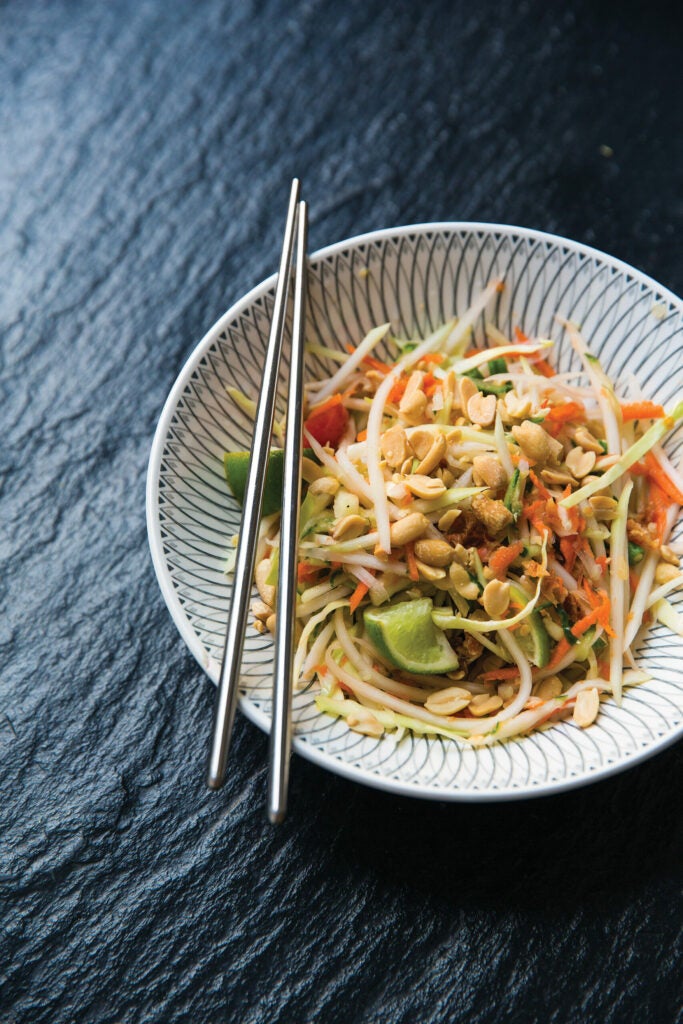 Thai Green Papaya Salad (Som Tum)