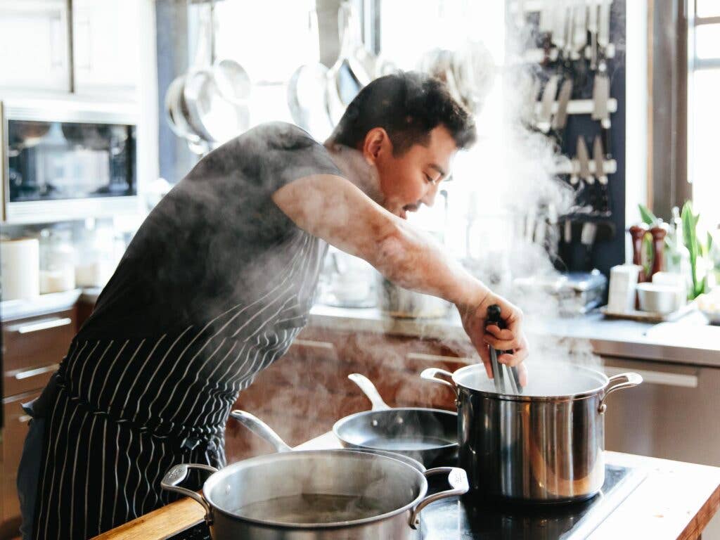 Chef Nick Anderer cooking pasta