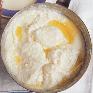 How to Make Creamy Grits