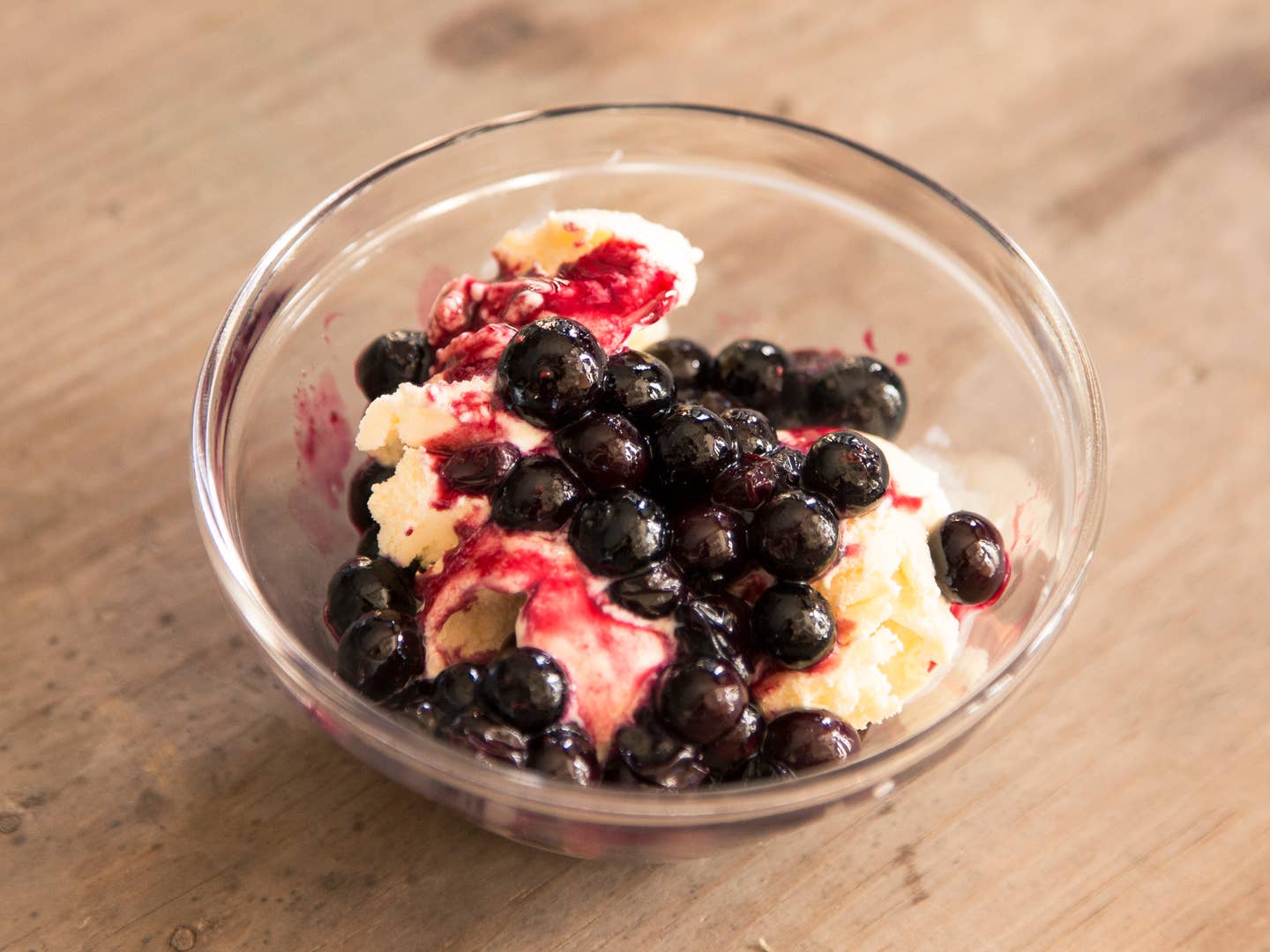Video: A Simple Blueberry Sauce for Summer