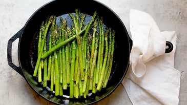 How to Cook Asparagus on the Stove