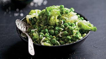 Fresh Peas With Lettuce and Green Garlic