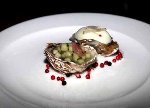 httpswww.saveur.comsitessaveur.comfilesimport2009images2009-03634-amuse-oyster_13_480.jpg