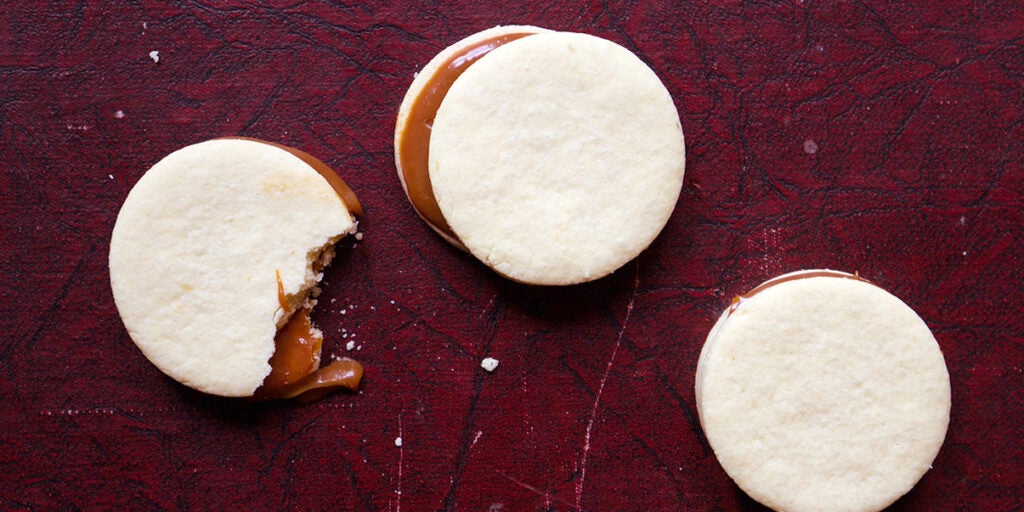 Duche de Leche Cookie Sandwiches (Alfajores)