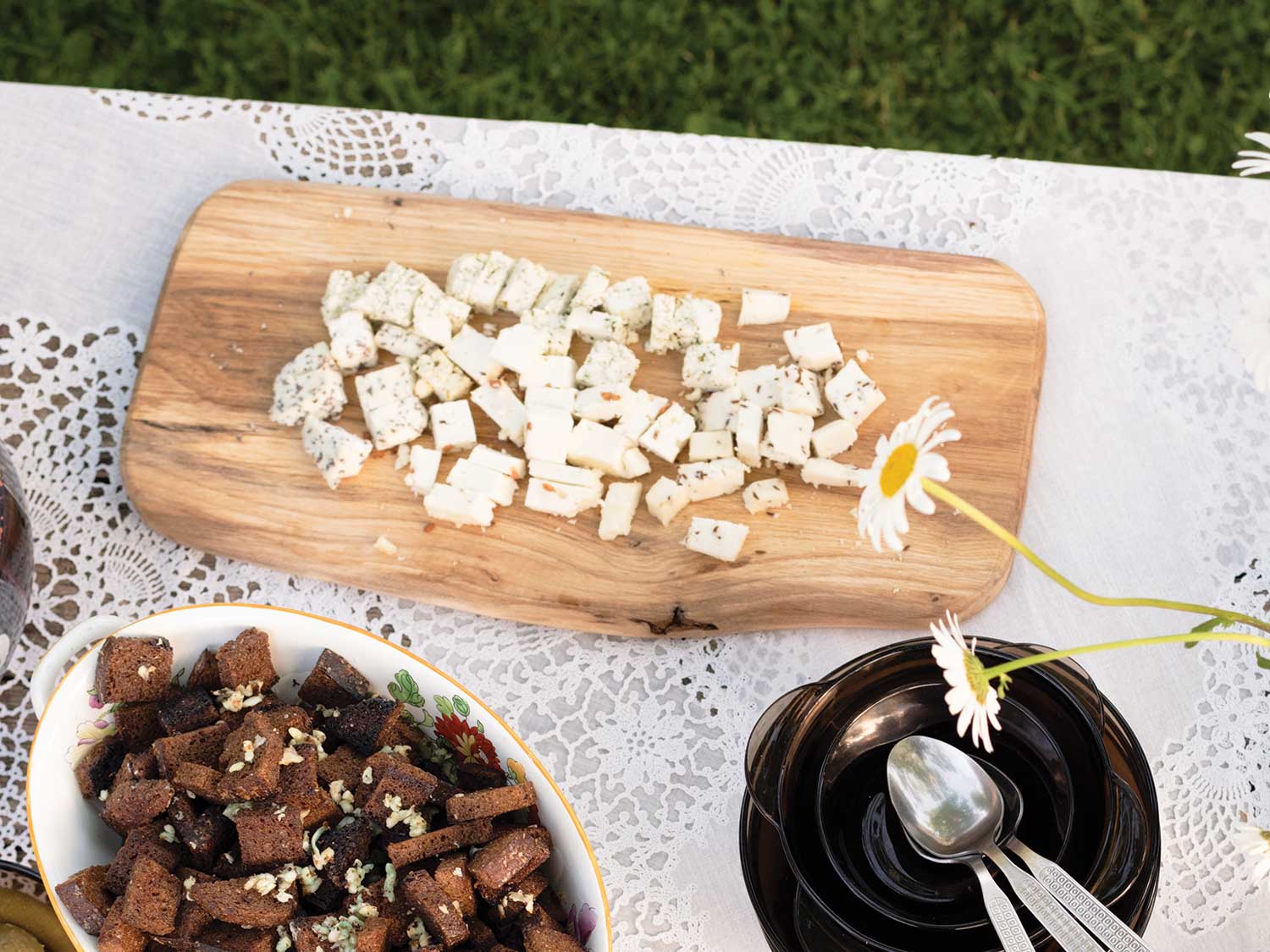 Garlic Rye Croutons | Saveur