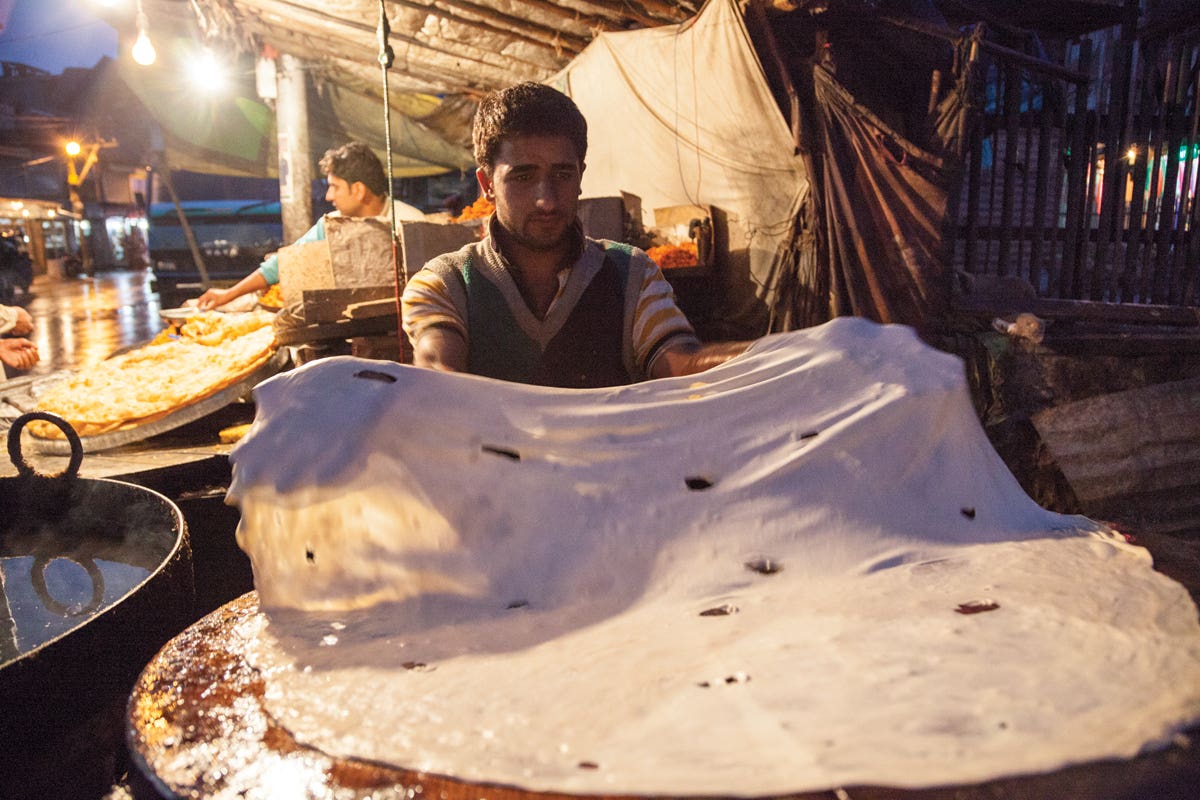 Paratha cook in Kashmir