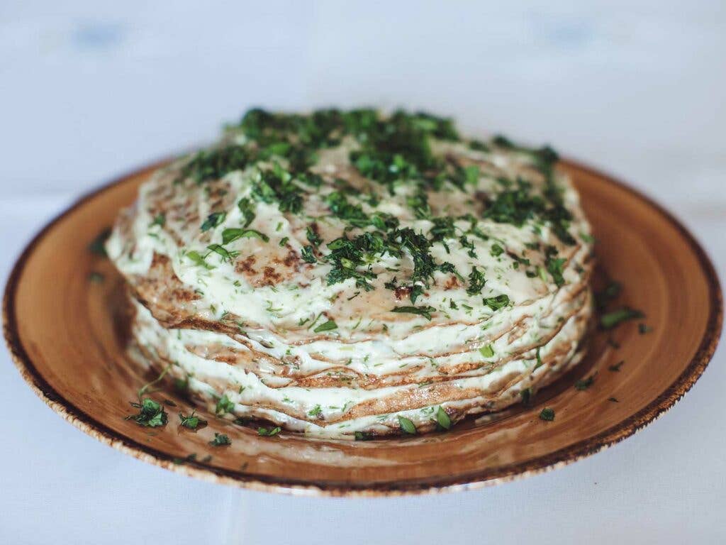 Savory chicken liver crêpes