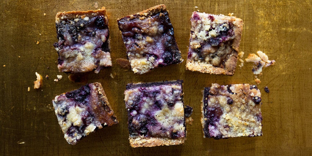 Blueberry-Poppy Seed Squares (Borůvkový Koláč)