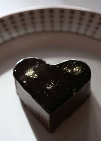 httpswww.saveur.comsitessaveur.comfilesimport2008images2008-02628-vday_lady_m_480.jpg