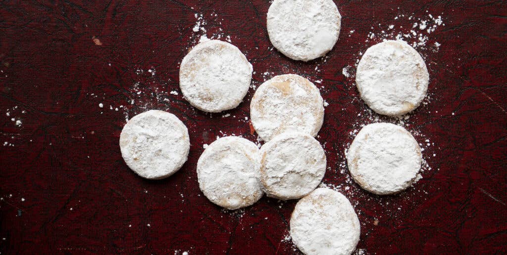 PECAN SHORTBREAD COOKIES (POLVORONES)