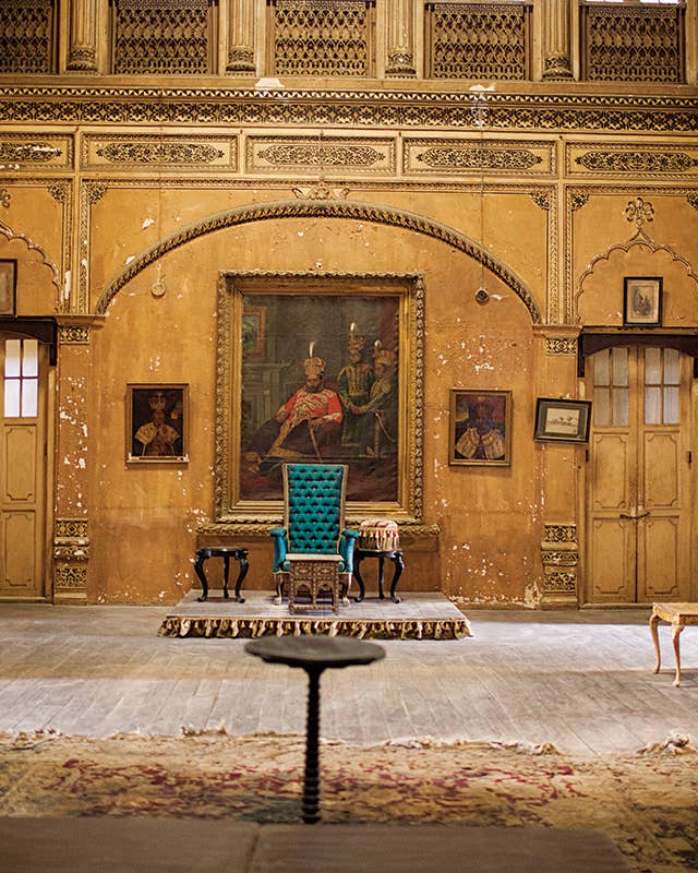 lucknow drawing room