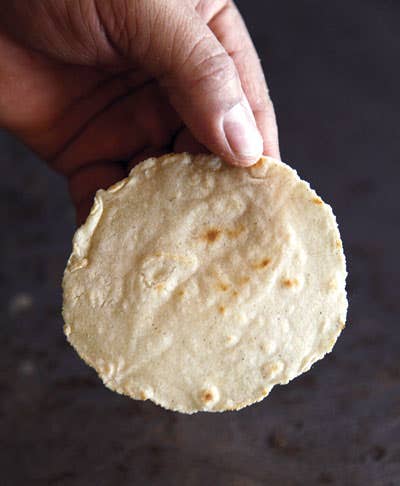 httpswww.saveur.comsitessaveur.comfilesimport2010images2010-02634-127_corn_tortillas_6_400.jpg