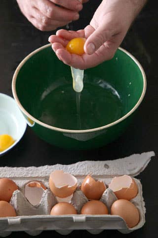 httpswww.saveur.comsitessaveur.comfilesimport2009images2009-02118-separating-eggs480.jpg
