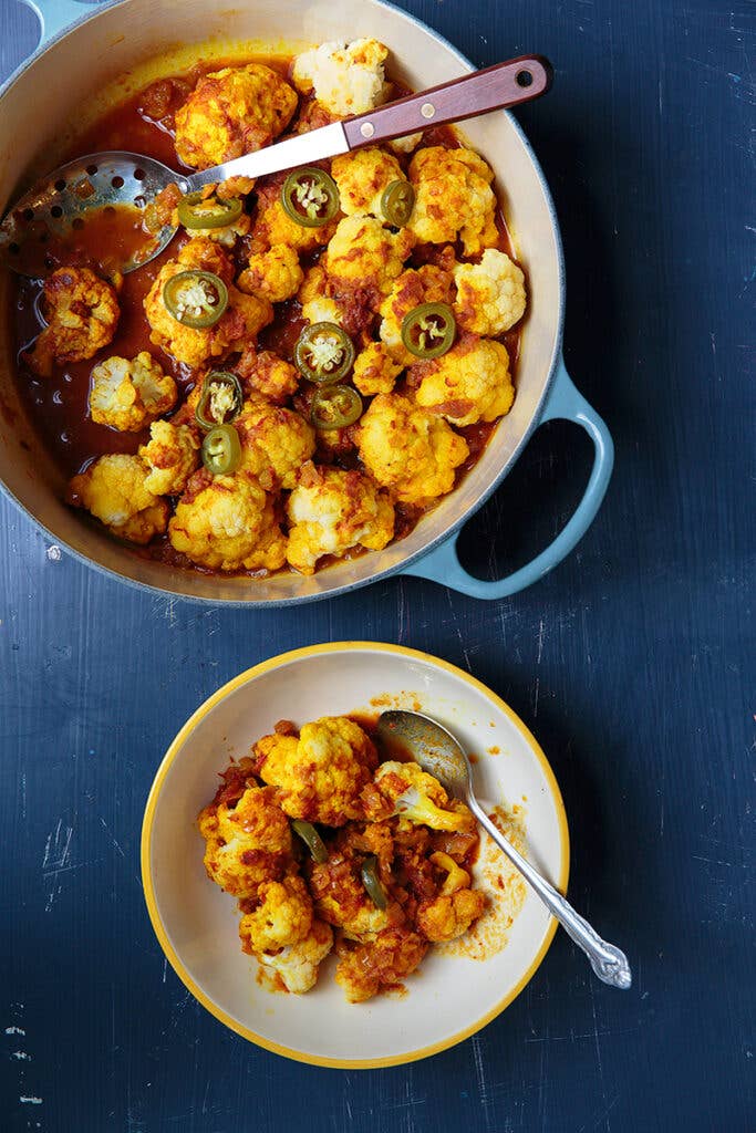 Cauliflower with Tomato Sauce (Gulpea)