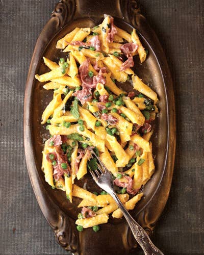 Garganelli with Peas and Prosciutto