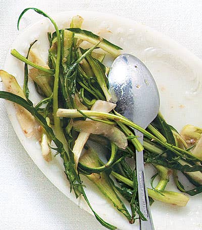 httpswww.saveur.comsitessaveur.comfilesimport2011images2011-017-Dorothy-Fav-Puntarelle-400.jpg